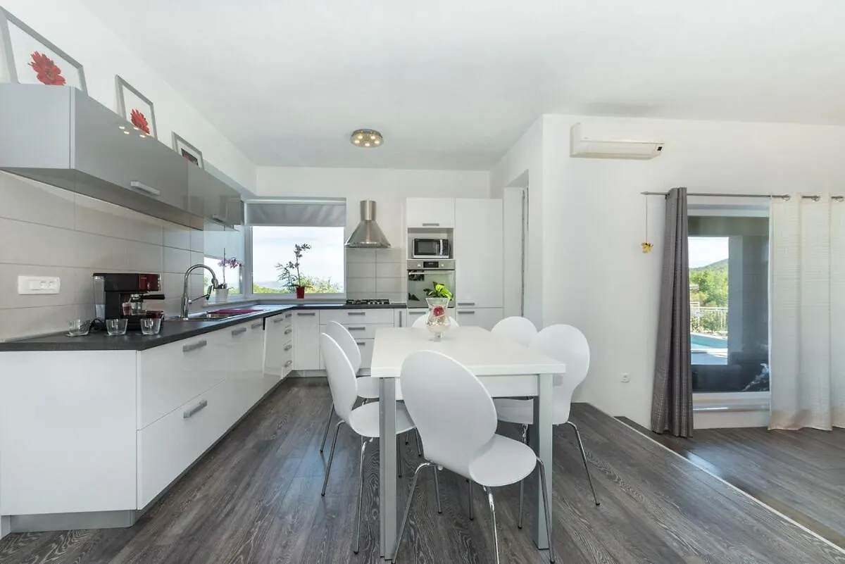Villa Anton With Pool,Wifi Near Labin,989 Labin